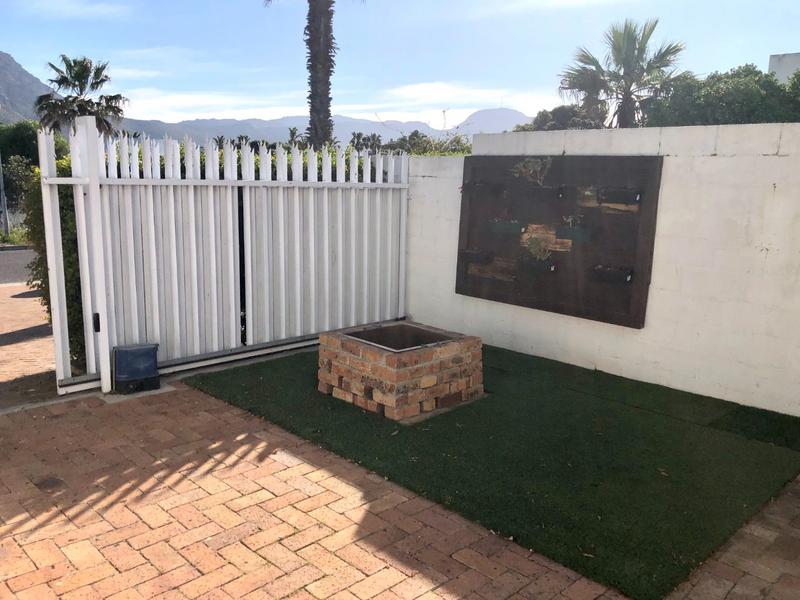 To Let 1 Bedroom Property for Rent in Marina Da Gama Western Cape